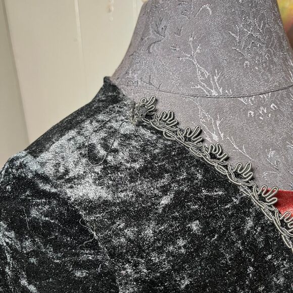 Renaissance Type Lace Trimmed Dress Black Red In Costumes Size 12 - Picture 4 of 7